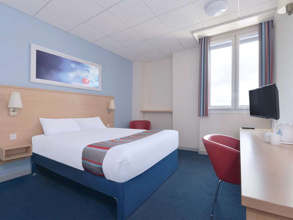 Travelodge Bedford Wyboston Oda fotoğraf